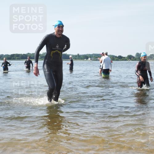 22.06.2025 - Viking Triathlon KatJ http://msf.ph/oto/8120039 22.06.2025 10:47:59 Schwimmen 190, 223, 285, 452 meine-sportfotos.de