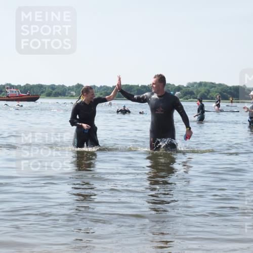 22.06.2025 - Viking Triathlon KatJ http://msf.ph/oto/8120098 22.06.2025 10:48:13 Schwimmen 37, 364, 471 meine-sportfotos.de