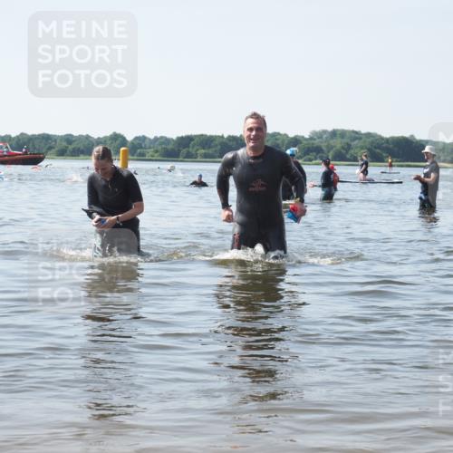 22.06.2025 - Viking Triathlon KatJ http://msf.ph/oto/8120115 22.06.2025 10:48:13 Schwimmen 37, 364, 471 meine-sportfotos.de