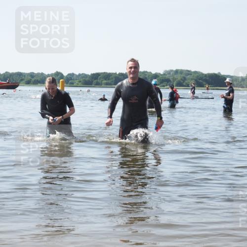 22.06.2025 - Viking Triathlon KatJ http://msf.ph/oto/8120121 22.06.2025 10:48:13 Schwimmen 37, 364, 471 meine-sportfotos.de
