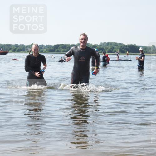22.06.2025 - Viking Triathlon KatJ http://msf.ph/oto/8120131 22.06.2025 10:48:14 Schwimmen 37, 364, 471 meine-sportfotos.de