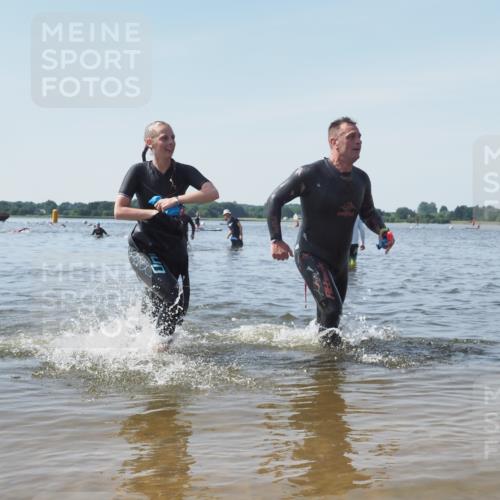 22.06.2025 - Viking Triathlon KatJ http://msf.ph/oto/8120153 22.06.2025 10:48:18 Schwimmen 37, 364, 471 meine-sportfotos.de