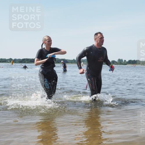 22.06.2025 - Viking Triathlon KatJ http://msf.ph/oto/8120160 22.06.2025 10:48:18 Schwimmen 37, 364, 471 meine-sportfotos.de