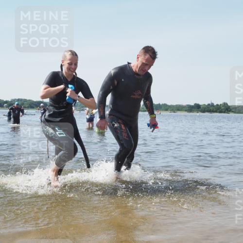 22.06.2025 - Viking Triathlon KatJ http://msf.ph/oto/8120171 22.06.2025 10:48:19 Schwimmen 37, 364, 471 meine-sportfotos.de