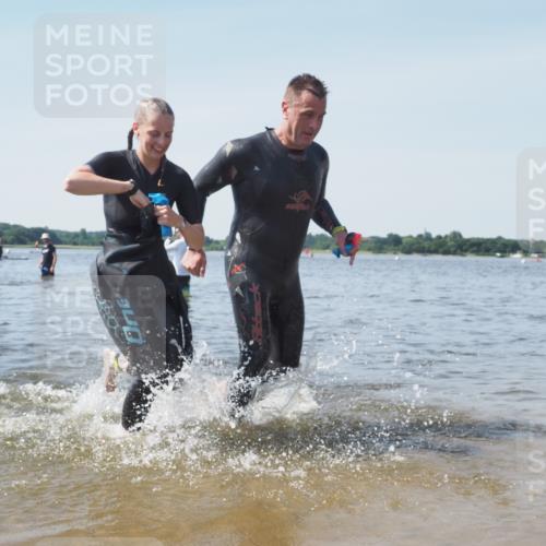22.06.2025 - Viking Triathlon KatJ http://msf.ph/oto/8120184 22.06.2025 10:48:19 Schwimmen 37, 364, 471 meine-sportfotos.de
