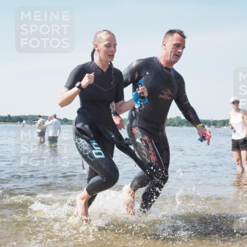22.06.2025 - Viking Triathlon KatJ http://msf.ph/oto/8120210 22.06.2025 10:48:20 Schwimmen 37, 364, 471 meine-sportfotos.de