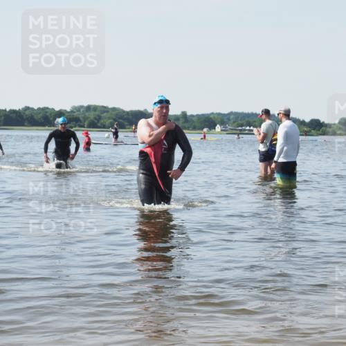 22.06.2025 - Viking Triathlon KatJ http://msf.ph/oto/8120226 22.06.2025 10:48:27 Schwimmen 471, 494 meine-sportfotos.de