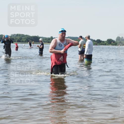 22.06.2025 - Viking Triathlon KatJ http://msf.ph/oto/8120245 22.06.2025 10:48:29 Schwimmen 412, 471, 494 meine-sportfotos.de