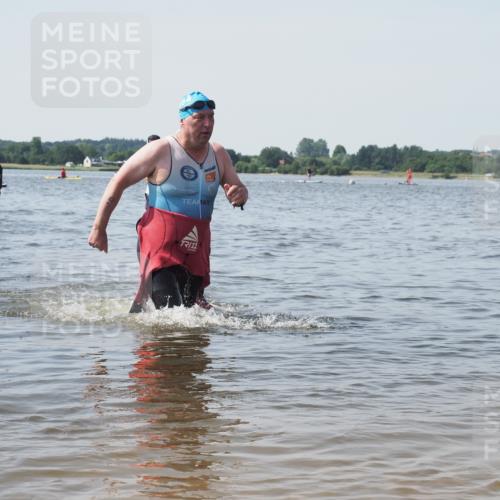 22.06.2025 - Viking Triathlon KatJ http://msf.ph/oto/8120255 22.06.2025 10:48:30 Schwimmen 412, 471, 494 meine-sportfotos.de