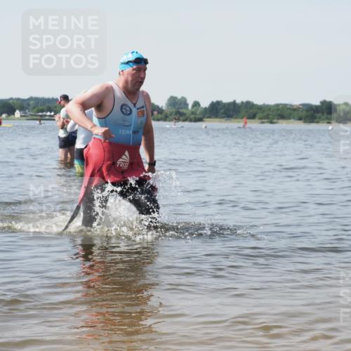 22.06.2025 - Viking Triathlon KatJ http://msf.ph/oto/8120272 22.06.2025 10:48:30 Schwimmen 412, 471, 494 meine-sportfotos.de