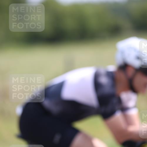 22.06.2025 - Viking Triathlon Yannick Fuchs http://msf.ph/oto/8120296 22.06.2025 11:46:44 Radfahren 59, 267, 393, 437, 463 meine-sportfotos.de