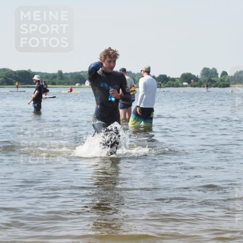 22.06.2025 - Viking Triathlon KatJ http://msf.ph/oto/8120304 22.06.2025 10:48:37 Schwimmen 412, 494 meine-sportfotos.de