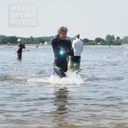22.06.2025 - Viking Triathlon KatJ http://msf.ph/oto/8120319 22.06.2025 10:48:37 Schwimmen 412, 494 meine-sportfotos.de