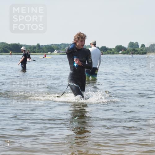 22.06.2025 - Viking Triathlon KatJ http://msf.ph/oto/8120325 22.06.2025 10:48:37 Schwimmen 412, 494 meine-sportfotos.de