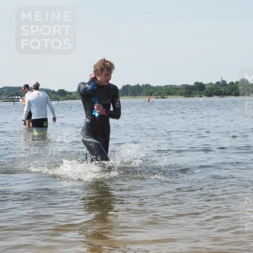 22.06.2025 - Viking Triathlon KatJ http://msf.ph/oto/8120333 22.06.2025 10:48:38 Schwimmen 412, 494 meine-sportfotos.de