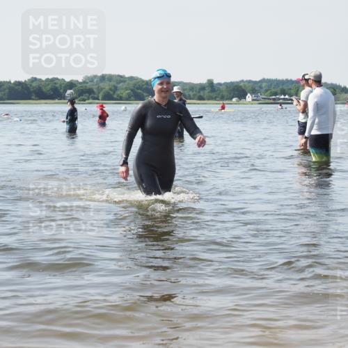 22.06.2025 - Viking Triathlon KatJ http://msf.ph/oto/8120356 22.06.2025 10:48:42 Schwimmen 166, 412, 494, 607 meine-sportfotos.de