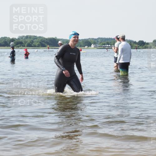 22.06.2025 - Viking Triathlon KatJ http://msf.ph/oto/8120362 22.06.2025 10:48:43 Schwimmen 166, 412, 494, 607 meine-sportfotos.de