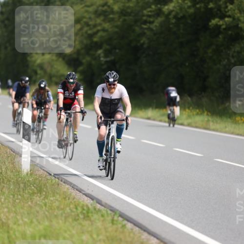 22.06.2025 - Viking Triathlon Yannick Fuchs http://msf.ph/oto/8120363 22.06.2025 11:46:57 Radfahren 48, 57, 116, 402, 640 meine-sportfotos.de