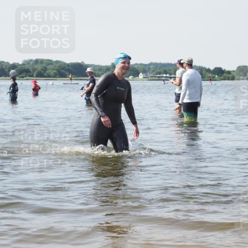 22.06.2025 - Viking Triathlon KatJ http://msf.ph/oto/8120368 22.06.2025 10:48:43 Schwimmen 166, 412, 494, 607 meine-sportfotos.de