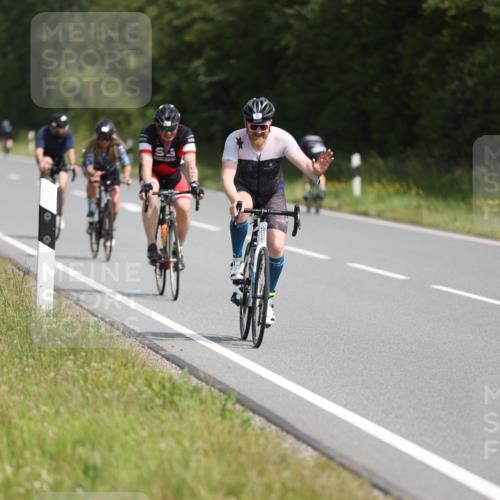 22.06.2025 - Viking Triathlon Yannick Fuchs http://msf.ph/oto/8120374 22.06.2025 11:46:57 Radfahren 48, 57, 116, 402, 640 meine-sportfotos.de