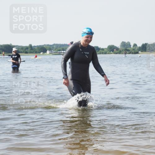 22.06.2025 - Viking Triathlon KatJ http://msf.ph/oto/8120407 22.06.2025 10:48:44 Schwimmen 166, 412, 607 meine-sportfotos.de