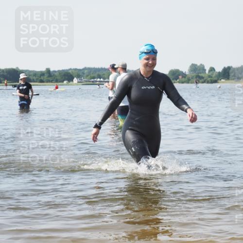 22.06.2025 - Viking Triathlon KatJ http://msf.ph/oto/8120417 22.06.2025 10:48:44 Schwimmen 166, 412, 607 meine-sportfotos.de