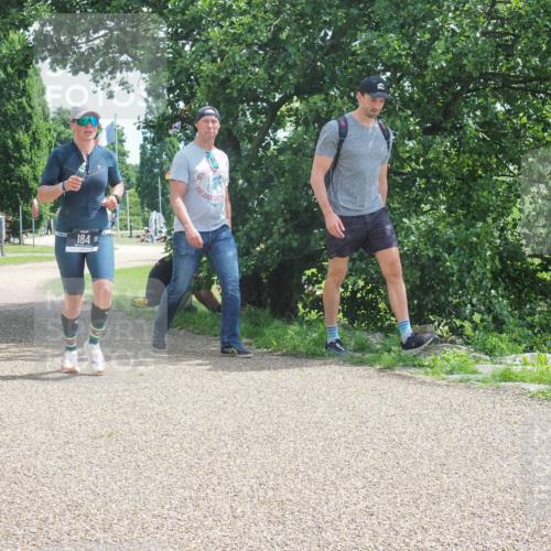 22.06.2025 - Viking Triathlon KatJ http://msf.ph/oto/8120471 22.06.2025 12:59:46 Laufen 184 meine-sportfotos.de