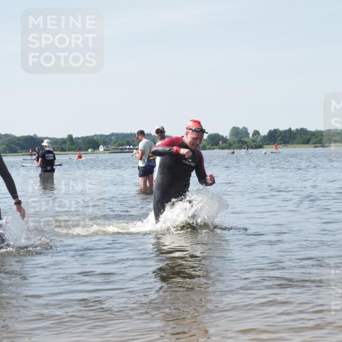 22.06.2025 - Viking Triathlon KatJ http://msf.ph/oto/8120479 22.06.2025 10:48:57 Schwimmen 166, 353, 607 meine-sportfotos.de