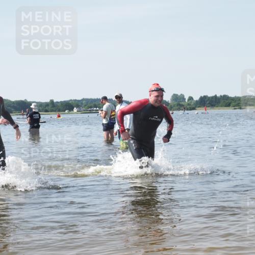 22.06.2025 - Viking Triathlon KatJ http://msf.ph/oto/8120488 22.06.2025 10:48:57 Schwimmen 166, 353, 607 meine-sportfotos.de