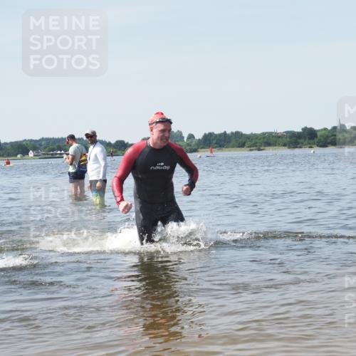 22.06.2025 - Viking Triathlon KatJ http://msf.ph/oto/8120496 22.06.2025 10:48:57 Schwimmen 166, 353, 607 meine-sportfotos.de
