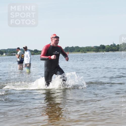 22.06.2025 - Viking Triathlon KatJ http://msf.ph/oto/8120501 22.06.2025 10:48:57 Schwimmen 166, 353, 607 meine-sportfotos.de