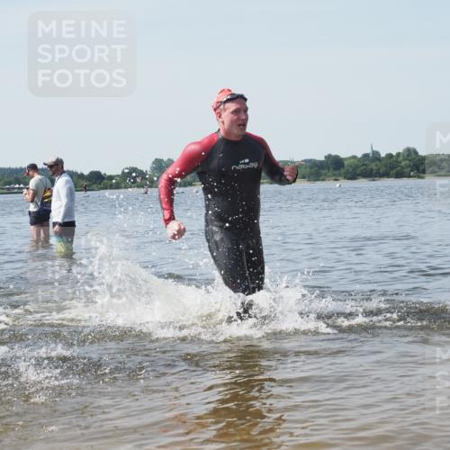 22.06.2025 - Viking Triathlon KatJ http://msf.ph/oto/8120511 22.06.2025 10:48:58 Schwimmen 166, 353, 607 meine-sportfotos.de