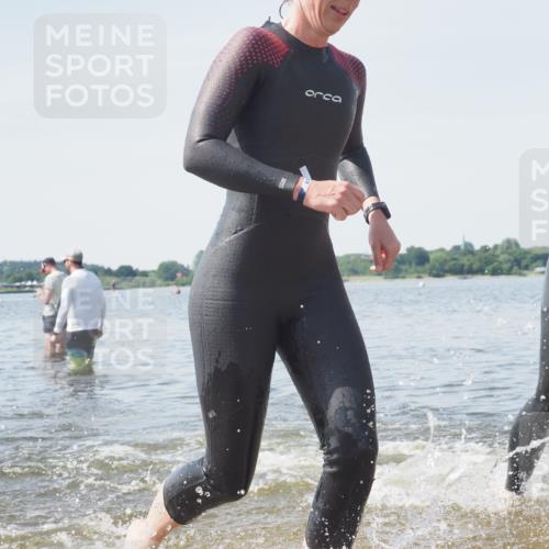22.06.2025 - Viking Triathlon KatJ http://msf.ph/oto/8120525 22.06.2025 10:48:59 Schwimmen 166, 353, 607 meine-sportfotos.de