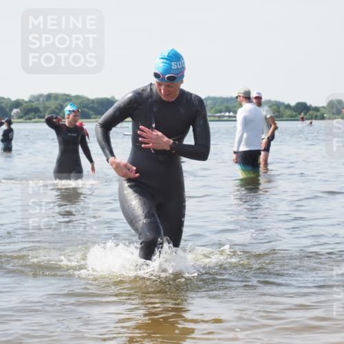 22.06.2025 - Viking Triathlon KatJ http://msf.ph/oto/8120590 22.06.2025 10:49:13 Schwimmen 64, 155, 317, 353 meine-sportfotos.de