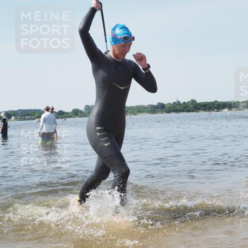 22.06.2025 - Viking Triathlon KatJ http://msf.ph/oto/8120600 22.06.2025 10:49:15 Schwimmen 64, 155, 256, 317, 353 meine-sportfotos.de