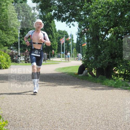 22.06.2025 - Viking Triathlon KatJ http://msf.ph/oto/8120650 22.06.2025 12:59:54 Laufen 416 meine-sportfotos.de