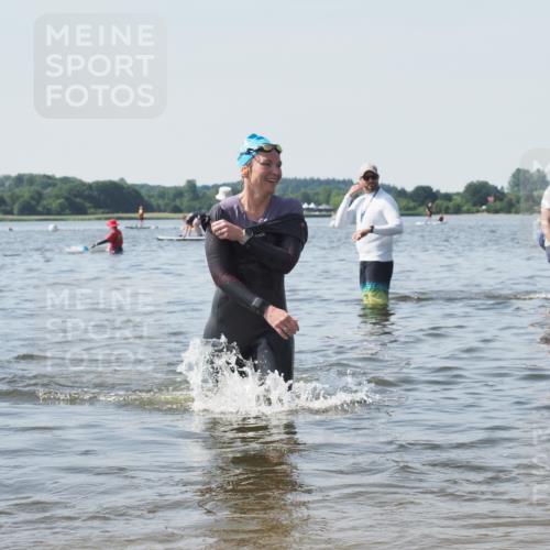 22.06.2025 - Viking Triathlon KatJ http://msf.ph/oto/8120657 22.06.2025 10:49:20 Schwimmen 64, 155, 256, 317, 321 meine-sportfotos.de