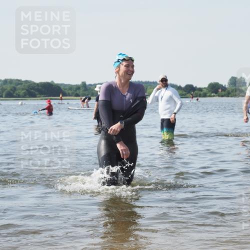 22.06.2025 - Viking Triathlon KatJ http://msf.ph/oto/8120671 22.06.2025 10:49:20 Schwimmen 64, 155, 256, 317, 321 meine-sportfotos.de