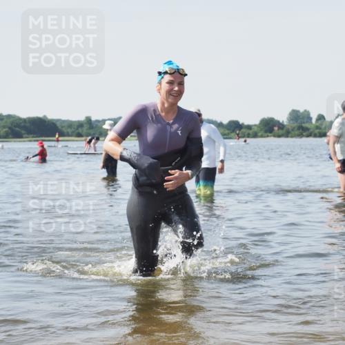 22.06.2025 - Viking Triathlon KatJ http://msf.ph/oto/8120691 22.06.2025 10:49:20 Schwimmen 64, 155, 256, 317, 321 meine-sportfotos.de