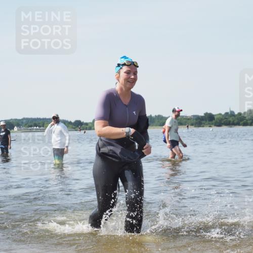 22.06.2025 - Viking Triathlon KatJ http://msf.ph/oto/8120702 22.06.2025 10:49:22 Schwimmen 64, 155, 256, 317, 321 meine-sportfotos.de