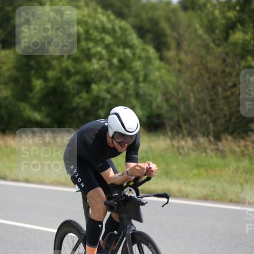 22.06.2025 - Viking Triathlon Yannick Fuchs http://msf.ph/oto/8120727 22.06.2025 11:47:26 Radfahren 15, 272, 286, 344, 422, 659 meine-sportfotos.de