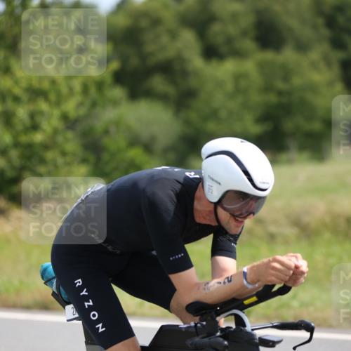 22.06.2025 - Viking Triathlon Yannick Fuchs http://msf.ph/oto/8120739 22.06.2025 11:47:26 Radfahren 15, 272, 286, 344, 422, 659 meine-sportfotos.de