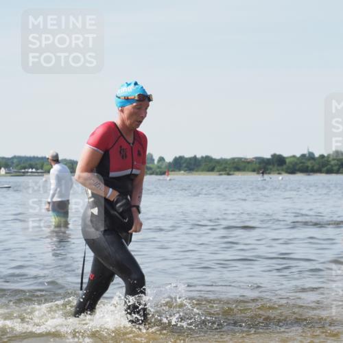 22.06.2025 - Viking Triathlon KatJ http://msf.ph/oto/8120781 22.06.2025 10:49:26 Schwimmen 64, 155, 256, 263, 317, 321 meine-sportfotos.de