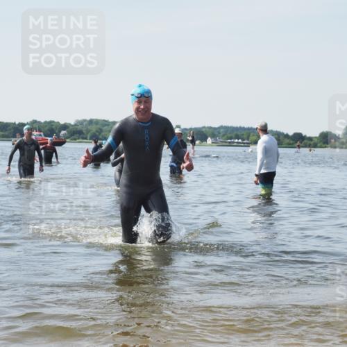 22.06.2025 - Viking Triathlon KatJ http://msf.ph/oto/8120818 22.06.2025 10:49:28 Schwimmen 64, 155, 256, 263, 321 meine-sportfotos.de