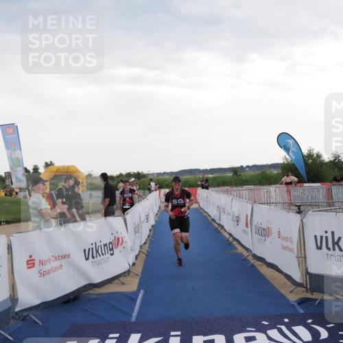 22.06.2025 - Viking Triathlon MichiJ http://msf.ph/oto/8120824 22.06.2025 16:31:42 Ziel 315 meine-sportfotos.de