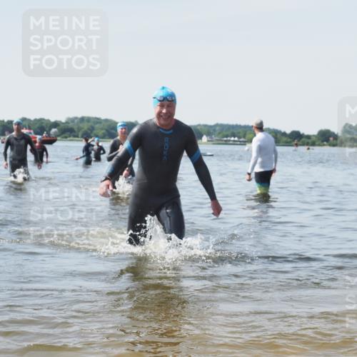 22.06.2025 - Viking Triathlon KatJ http://msf.ph/oto/8120834 22.06.2025 10:49:29 Schwimmen 64, 155, 256, 263, 321 meine-sportfotos.de