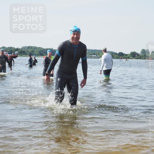 22.06.2025 - Viking Triathlon KatJ http://msf.ph/oto/8120847 22.06.2025 10:49:29 Schwimmen 64, 155, 256, 263, 321 meine-sportfotos.de