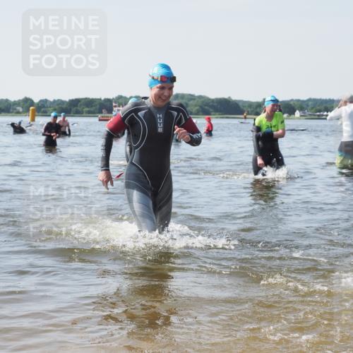 22.06.2025 - Viking Triathlon KatJ http://msf.ph/oto/8120897 22.06.2025 10:49:31 Schwimmen 64, 256, 263, 321 meine-sportfotos.de