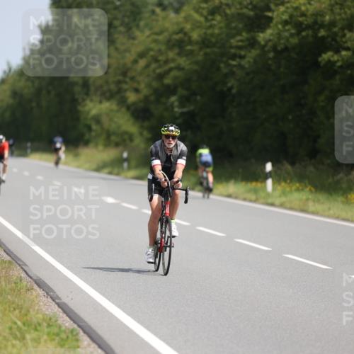 22.06.2025 - Viking Triathlon Yannick Fuchs http://msf.ph/oto/8120938 22.06.2025 11:47:46 Radfahren 106, 292 meine-sportfotos.de