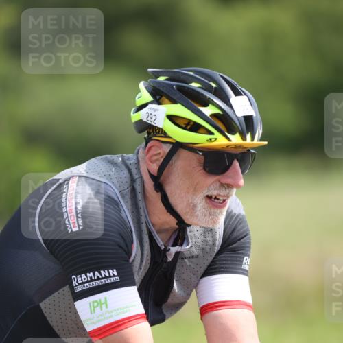 22.06.2025 - Viking Triathlon Yannick Fuchs http://msf.ph/oto/8120989 22.06.2025 11:47:50 Radfahren 106, 292, 415 meine-sportfotos.de